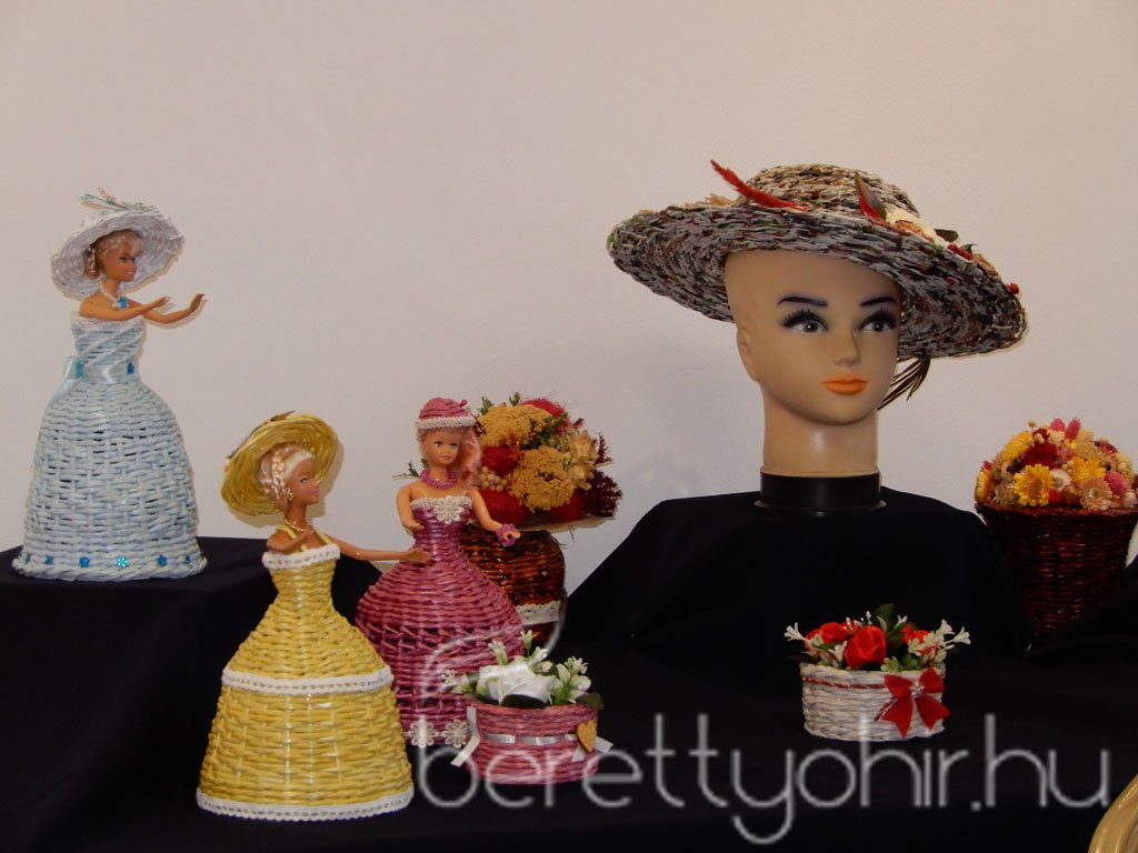 A berettyóújfalui papírfonó kör kiállítása 28